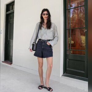 Everlane The A-Line Denim Short in Black (27)